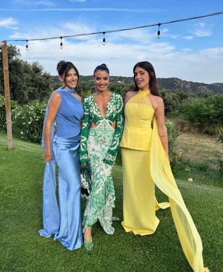 Las influencer lucieron sus mejores galas para la ocasión.