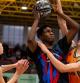 El FC Barcelona es el segundo finalista de la Minicopa Endesa que se disputa en Badalona. Los azulgrana han derrotado en semifinales al Valencia por 90-65 y se citan con el Real Madrid para la gran final.