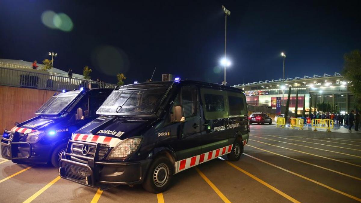 Filtran un informe de Mossos sobre los contratos de Messi y Piqué