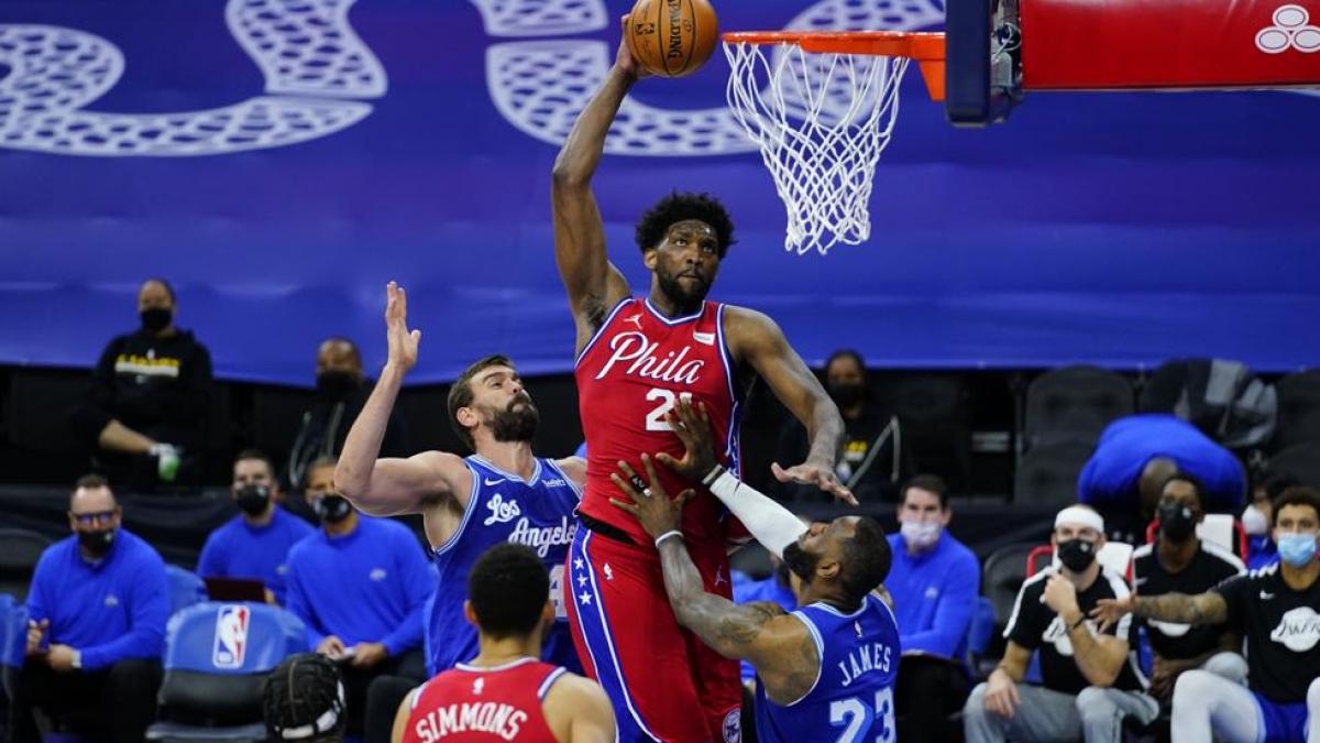 LeBron James habló con Embiid para que jugara con los Estados Unidos