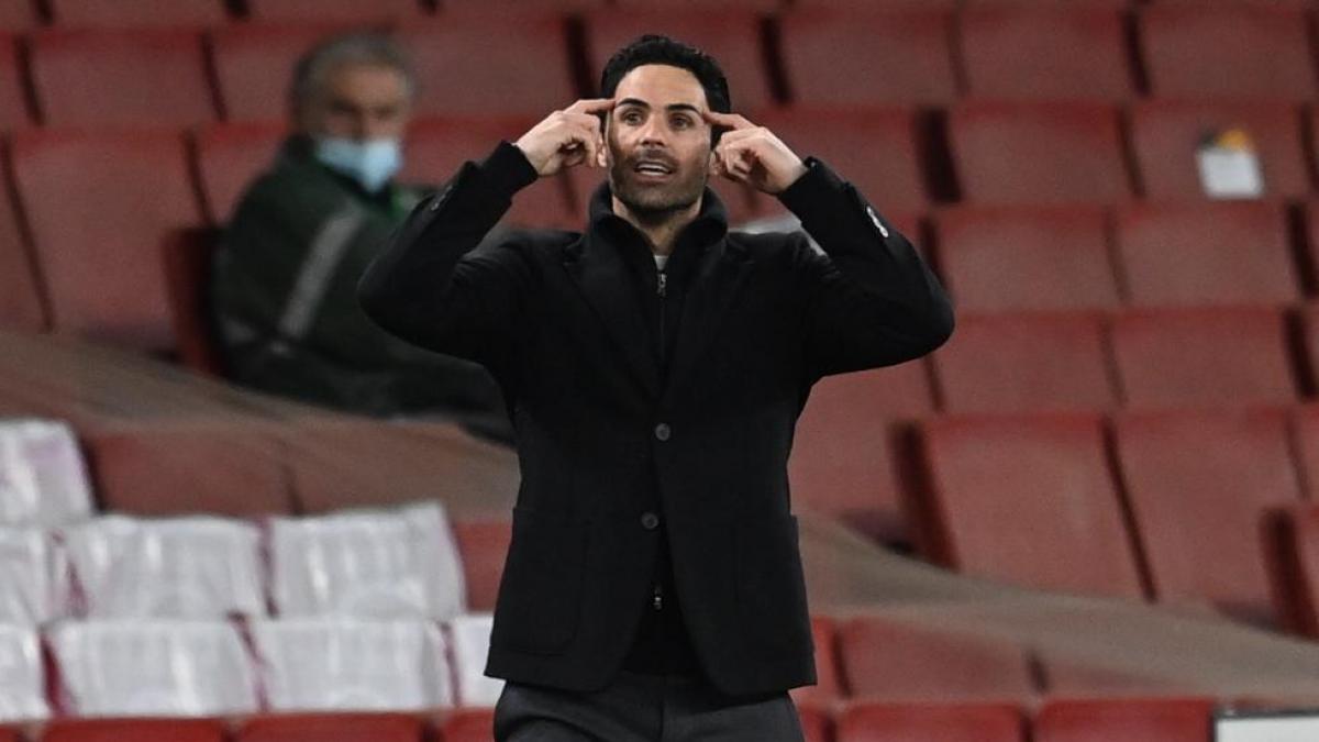 ¡El Arsenal, obligado a jugar pese a tener cuatro positivos!