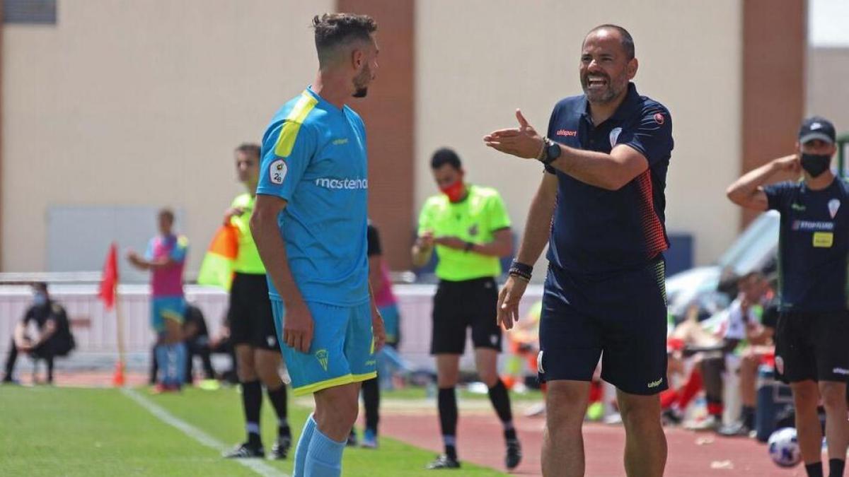 Anda que Vinicius, si hubiera tenido a Hierro al lado, iba a hacer lo que hace ahora