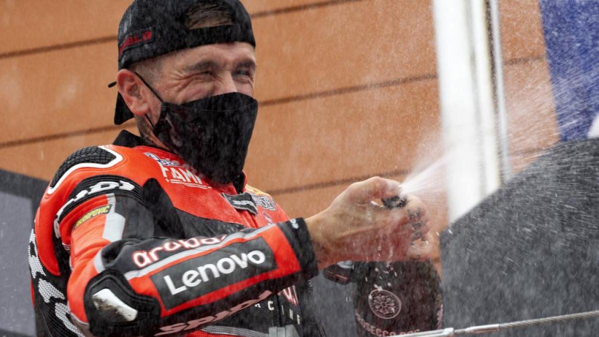 Redding y Razgatlioglu meten presión a Rea
