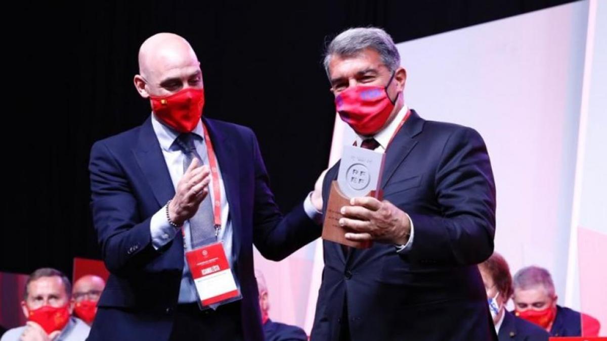 Joan Laporta, presente en la Asamblea General de la RFEF