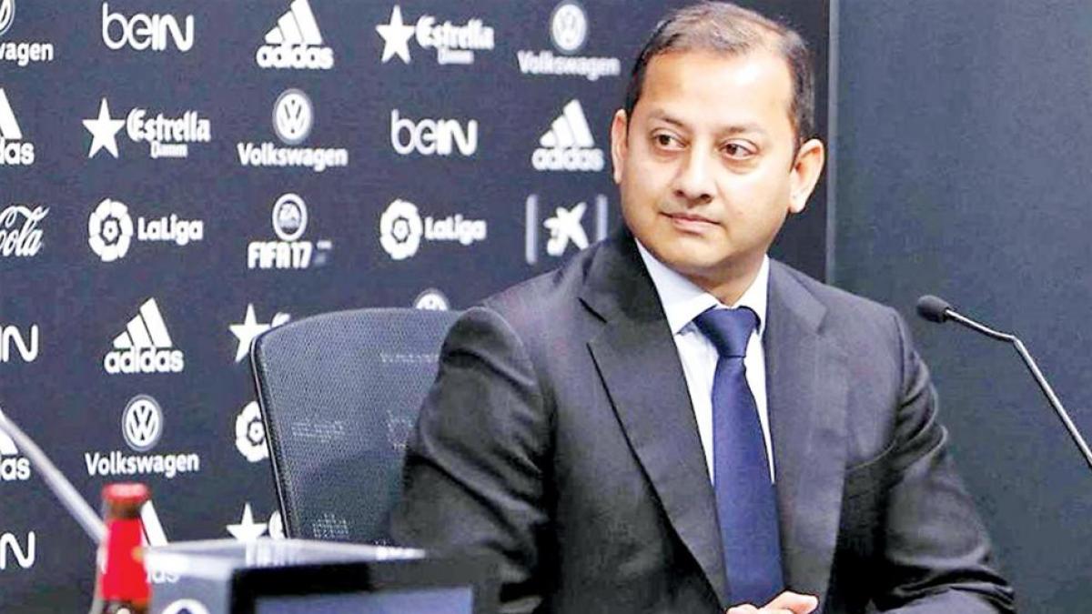 Murthy cobra casi medio millón de euros