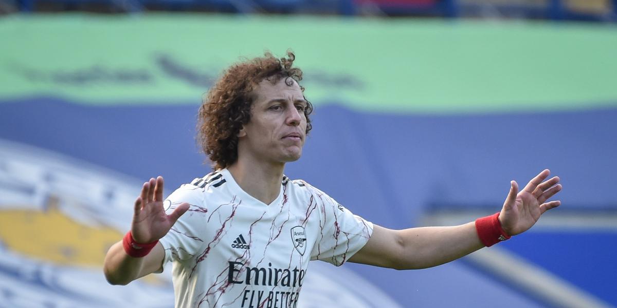 David Luiz vuelve a Brasil rumbo al Flamengo