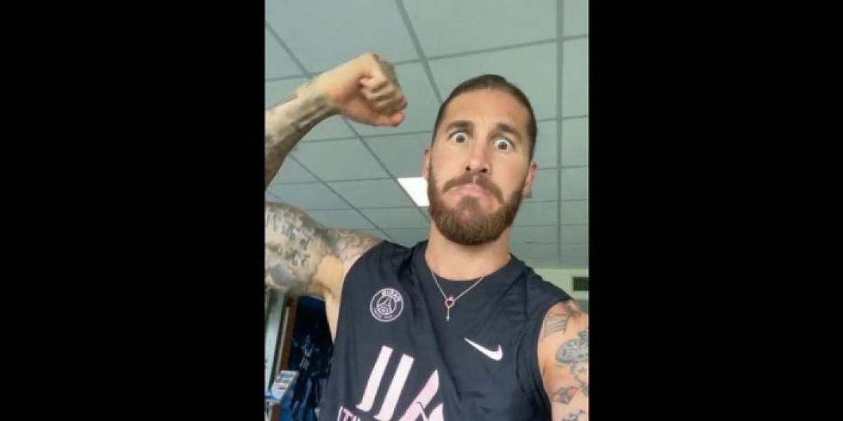 Sergio Ramos entrenando con la camiseta del PSG