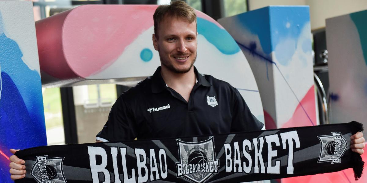 Rafa Luz: Soy un jugador que suele conectar muy bien con la grada