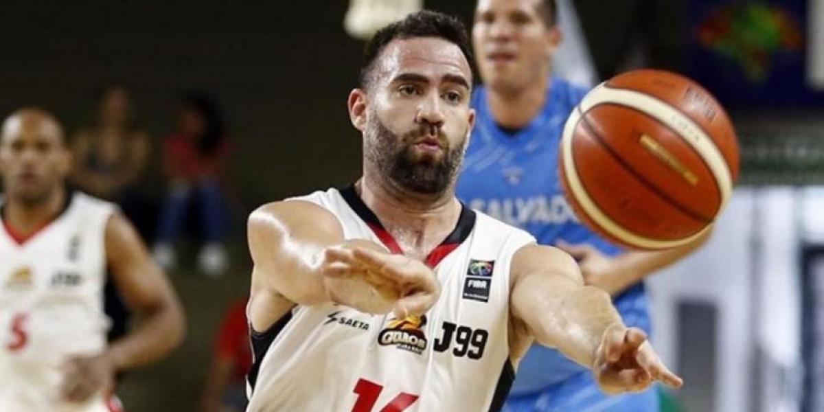 Carlos Cabezas anuncia su retirada