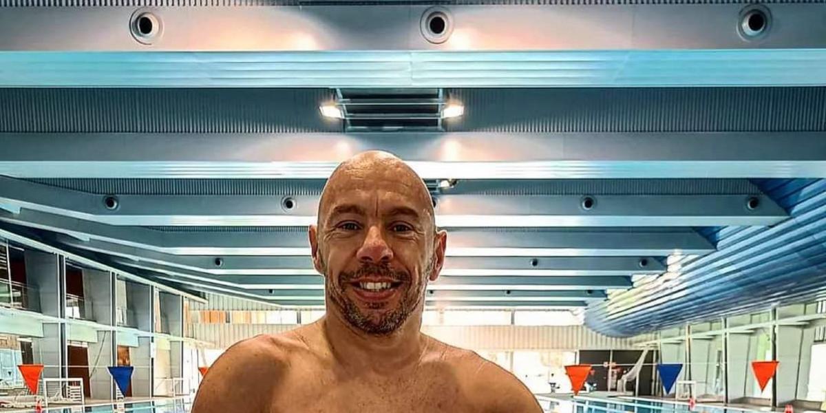 Xavi Torres, diploma y récord de España en la despedida de la natación