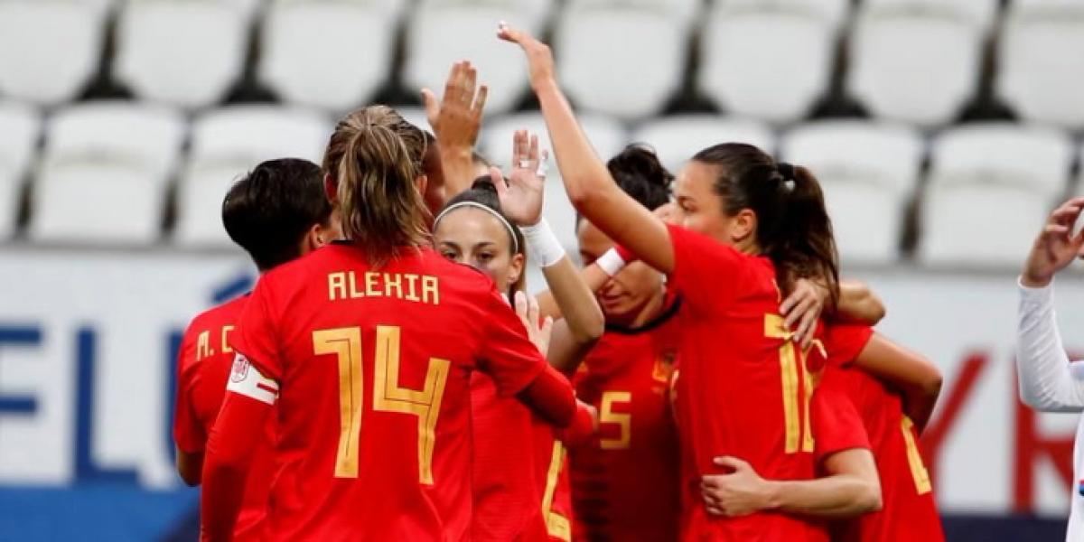 España embiste a las Islas Feroe (0-10)