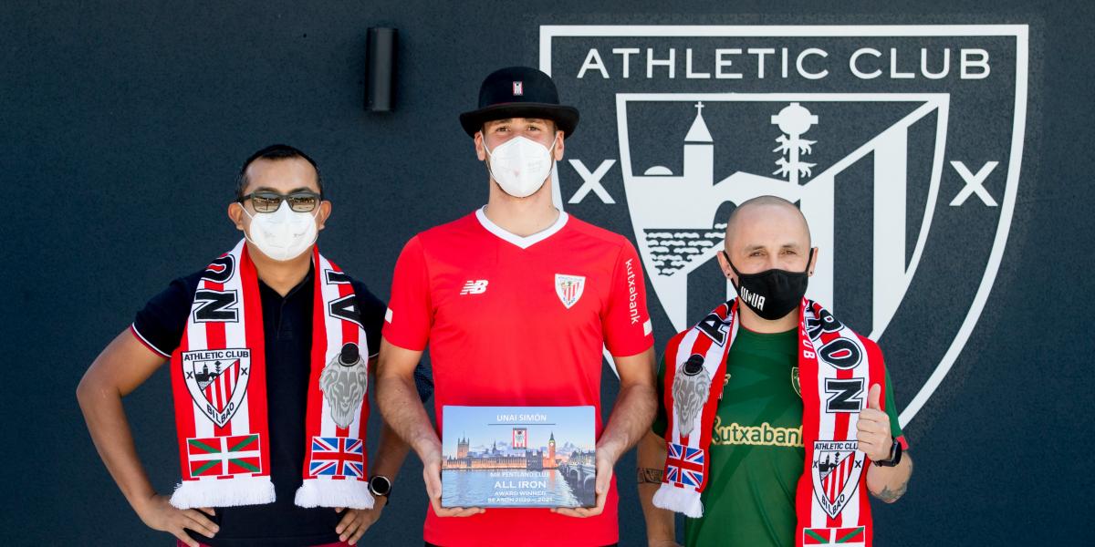 Unai Simón y Muniain recogen sus premios en Lezama