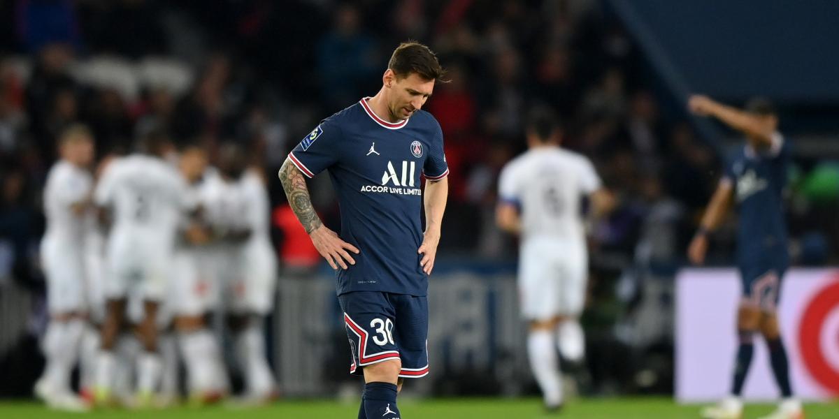 Messi, sustituido al descanso frente al Lille