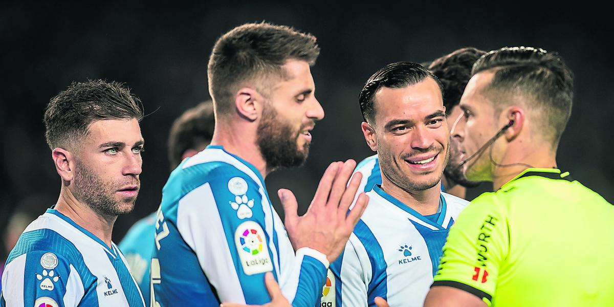 Indignación y decepción, el sentimiento post derbi