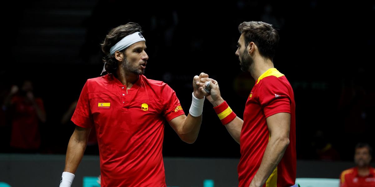España cede en el dobles y cae eliminada por un set
