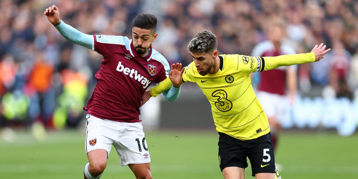 Lanzini vuolca su coche en un aparatoso accidente de tráfico