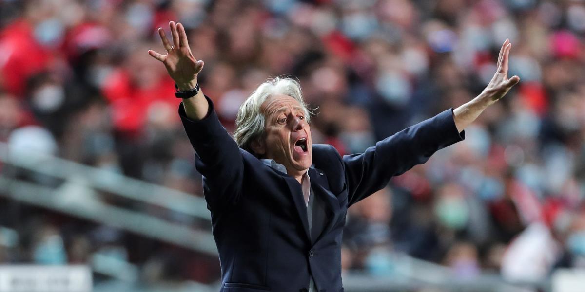 La amenaza de despido sobre Jorge Jesús beneficia al Barça