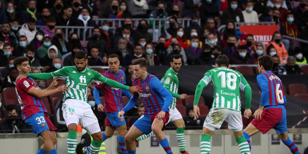 Horario y dónde ver por TV el Betis - Barcelona de LaLiga Santander