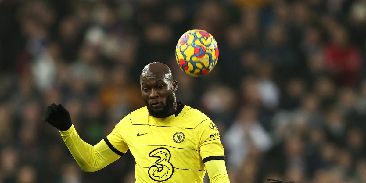 Un gran Lukaku lidera la remontada del Chelsea al Aston Villa