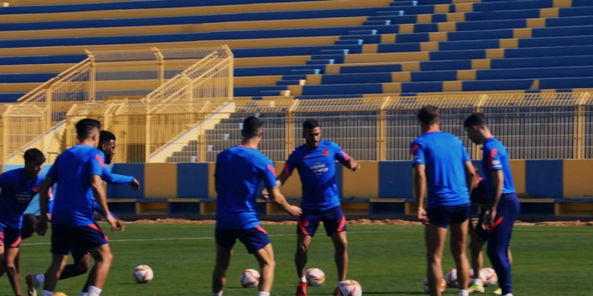 Primera sesión de entrenamiento del Atlético en Arabia Saudí