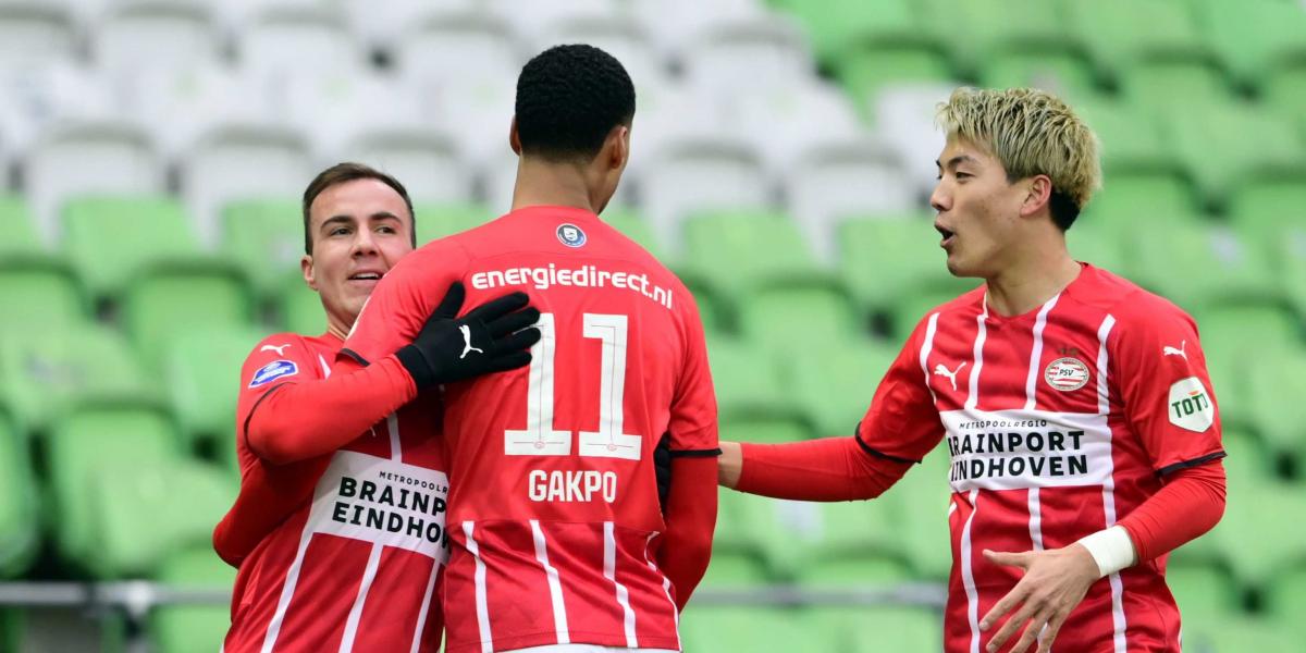 Götze salva al PSV antes del Ajax