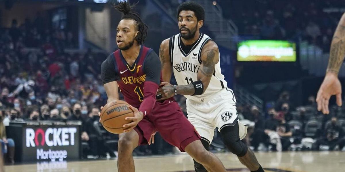 Multa de 25.000 dólares a Kyrie Irving por encararse con la afición en Cleveland