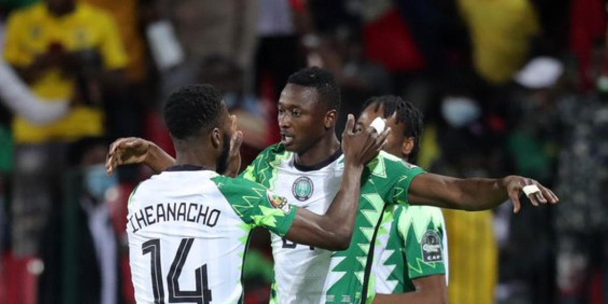 0-2: Nigeria, a octavos de final con pleno de victorias