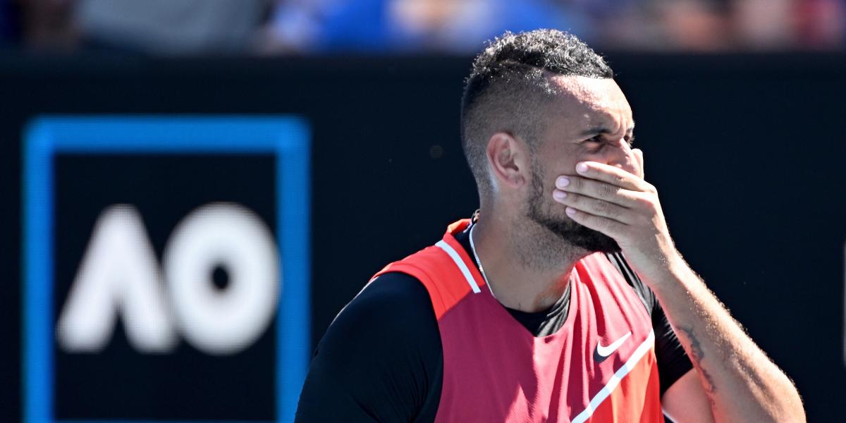 Kyrgios muestra sus dos caras: pelotazo a un niño y reacción para enmarcar