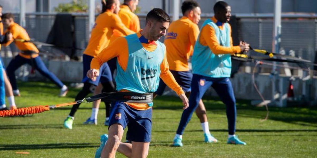 Aubameyang ya entrena con el Barça para preparar el duelo contra el Atleti