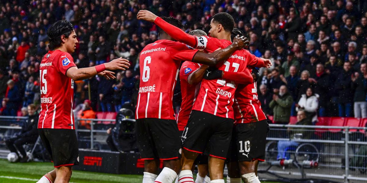 Götze marca en el triunfo del PSV (3-1)