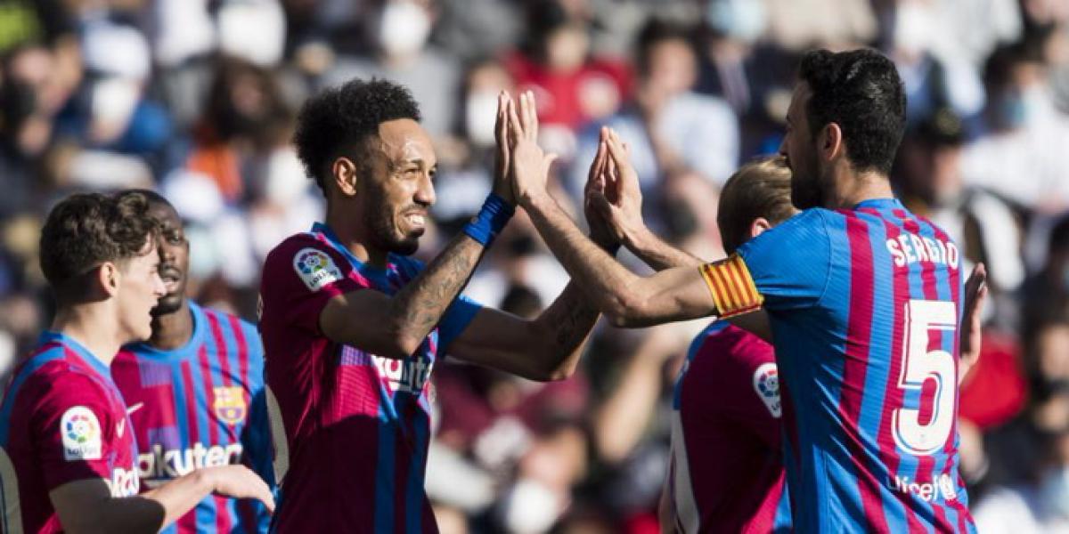 Adama, Pedri y Piqué, las novedades en el once ante el Nápoles