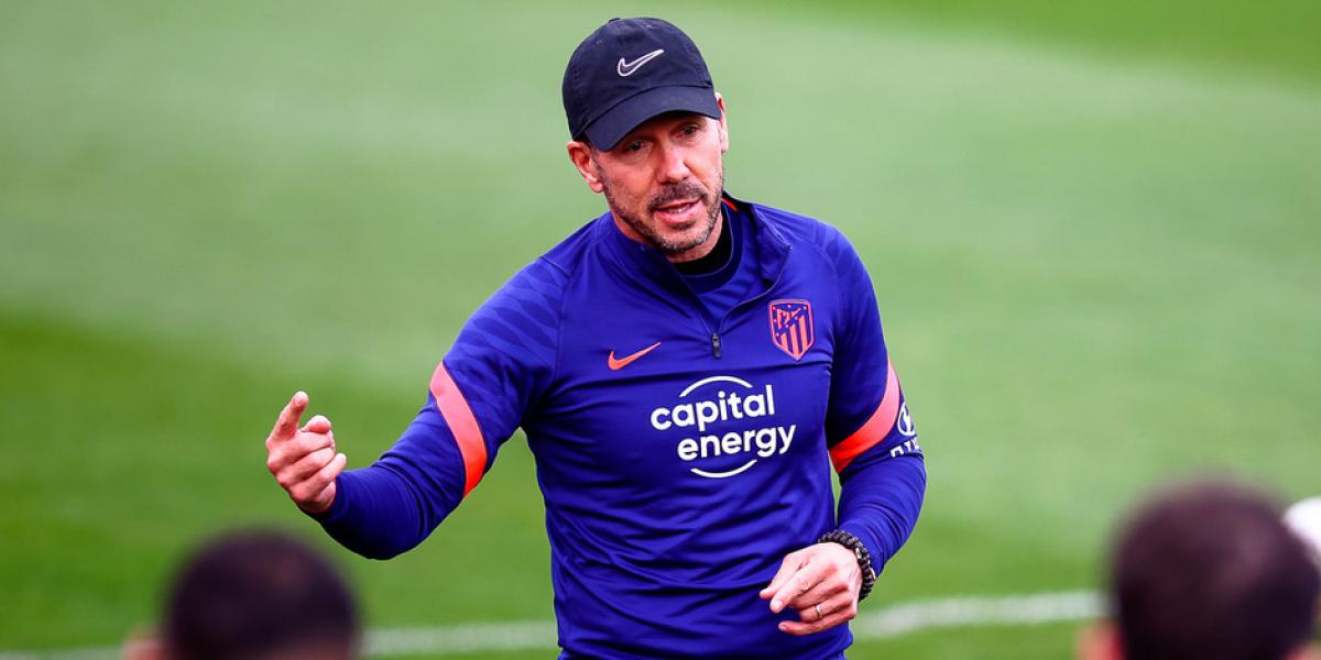 Simeone se guarda las cartas para Vallecas