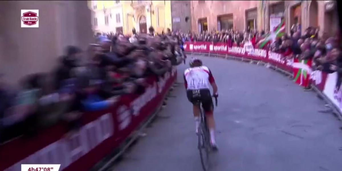 Victoria extraterrestre de Pogacar en la Strade Bianche con un enorme Valverde, 2º