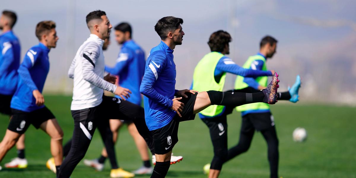 Montoro, Arias y Gonalons, bajas en el entrenamiento del Granada