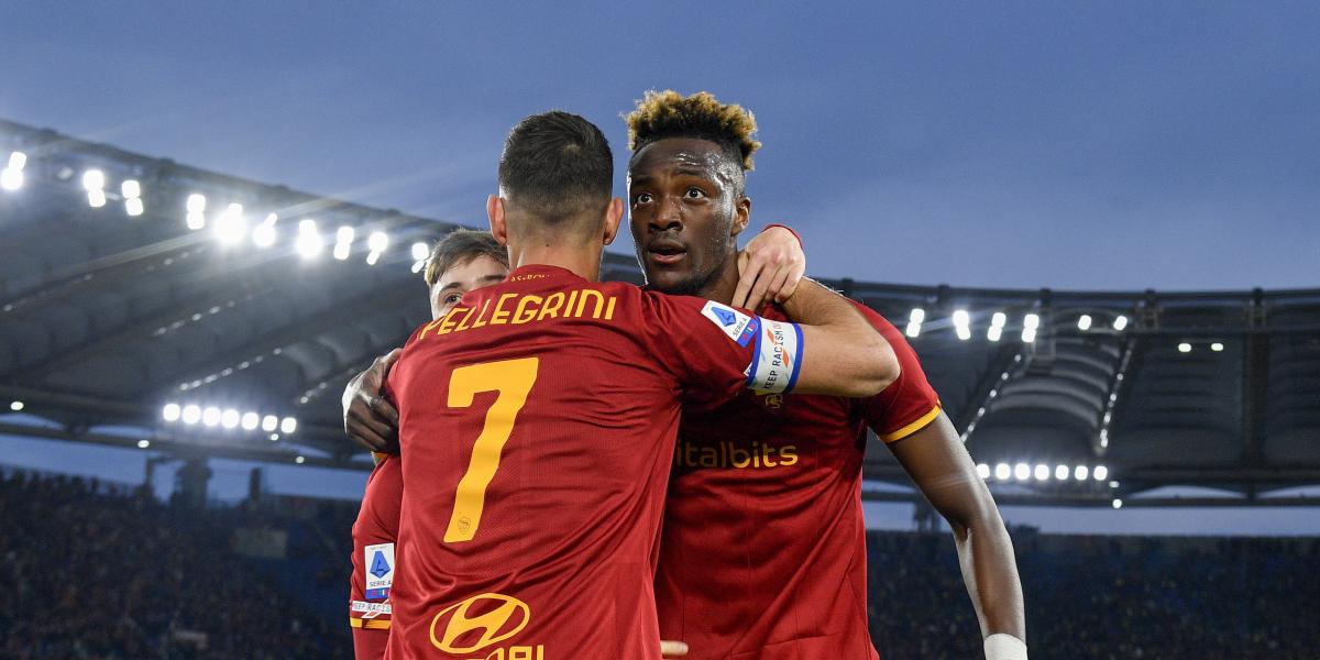 La Roma de Mourinho arrolla a la Lazio en el derbi romano (0-3)