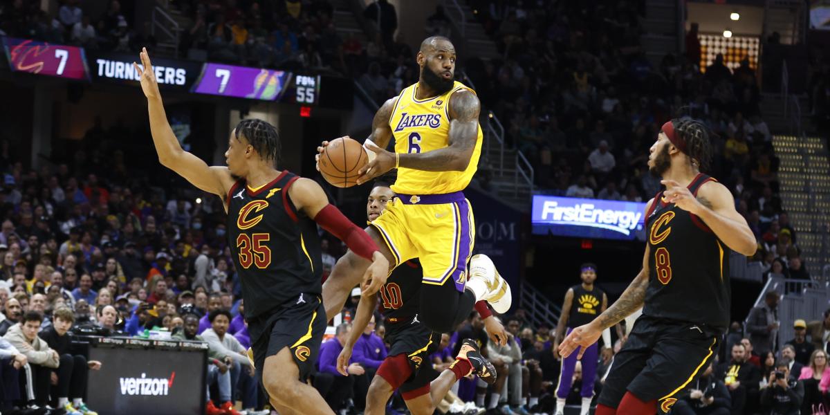 LeBron no tiene piedad de los Cavaliers
