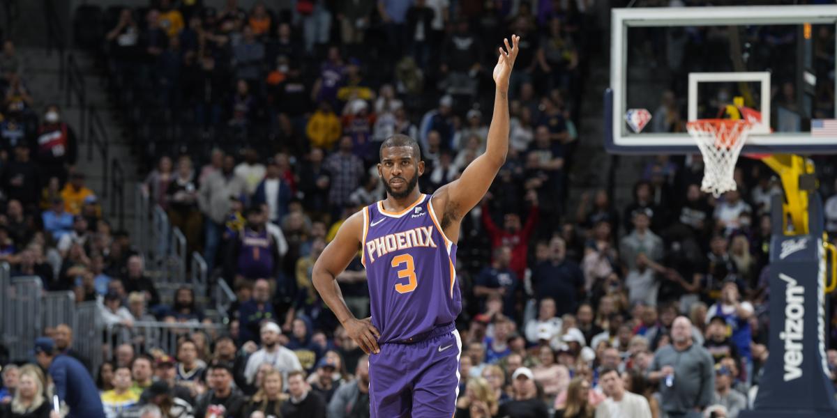 Los Suns celebran el regreso de Chris Paul blindando la primera plaza