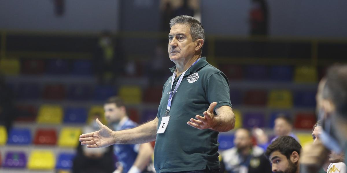 Cadenas deja apalabrada su continuidad con Ademar por dos temporadas más