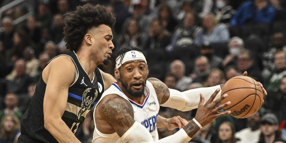 Clippers barre a unos Bucks plagados de bajas con exhibición de Covington