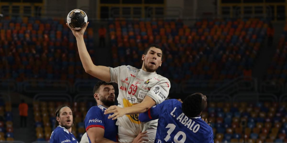 44-33. Los Hispanos pagan su falta de paciencia con una dura goleada ante Francia