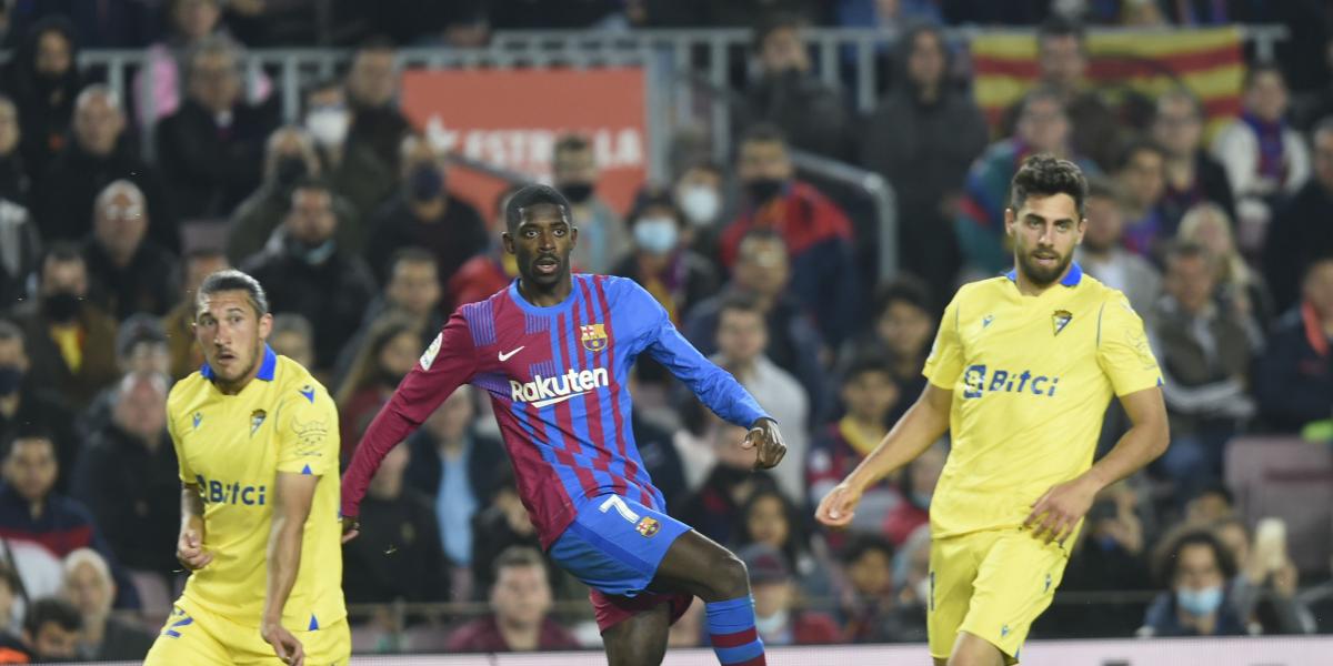 El Barça acabó jugando con todos los delanteros y ni así