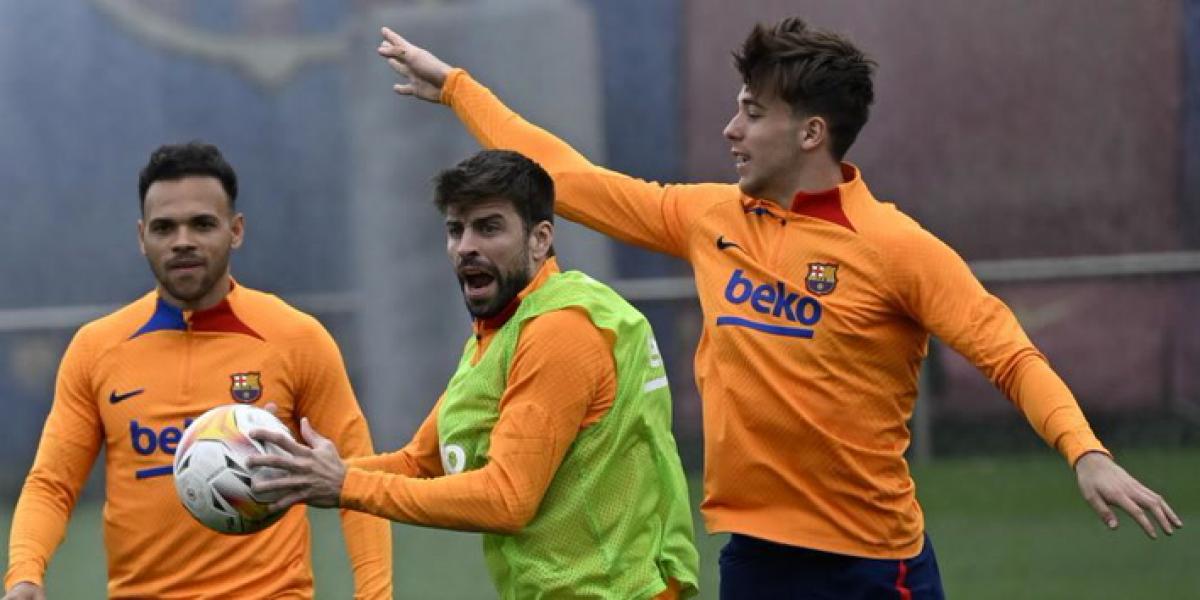 El once para Anoeta, con los refuerzos de Piqué y Araujo