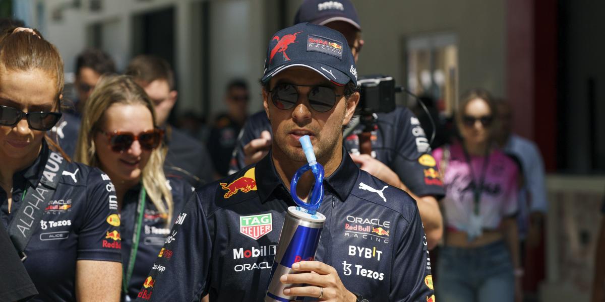 Checo Pérez ya ha empezado a hablar con Red Bull sobre su futuro