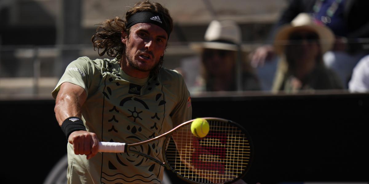 Tsitsipas, primer finalista de Roma tras vengarse de Zverev