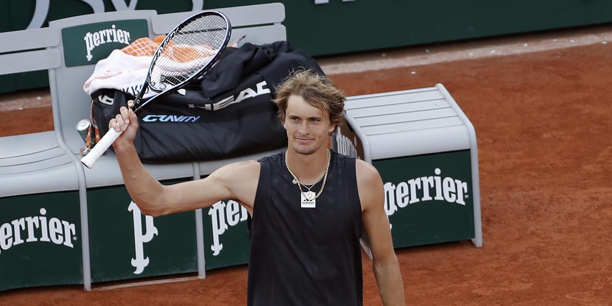 Zverev avanza sin problemas y en apenas dos horas a segunda ronda