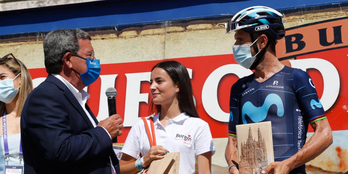 Valverde recibe el homenaje de la Vuelta a Burgos por su último año de profesional