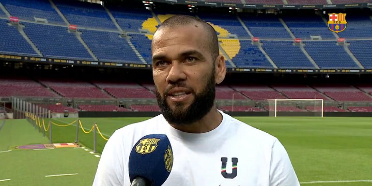 Dani Alves: No podía quedarme sin estar en la fiesta de los culés