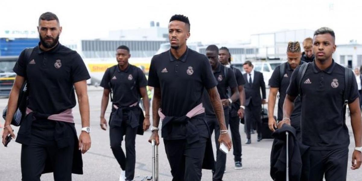 El Real Madrid, aclamado a la llegada a su hotel de Helsinki