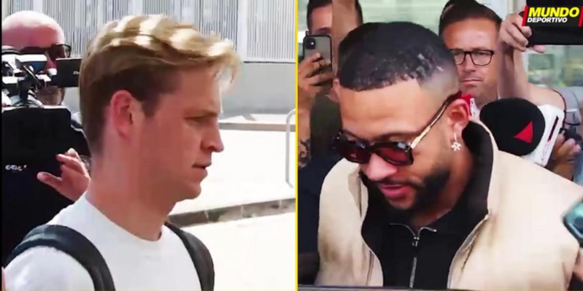 Memphis y De Jong, en el aeropuerto