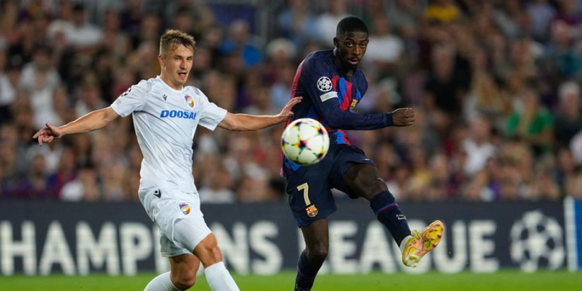 Dembélé se ejercita con el FC Barcelona